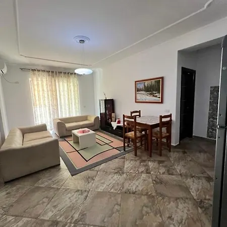 Rented 2+1 Astir Appartamento